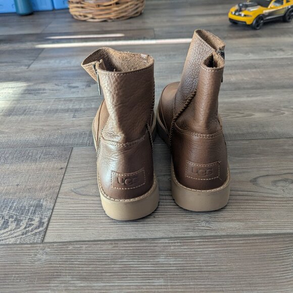 UGG Women's Deconstructed Mini Zip Y2K Classic Leather Short Boots Brown 9 - Picture 5 of 9